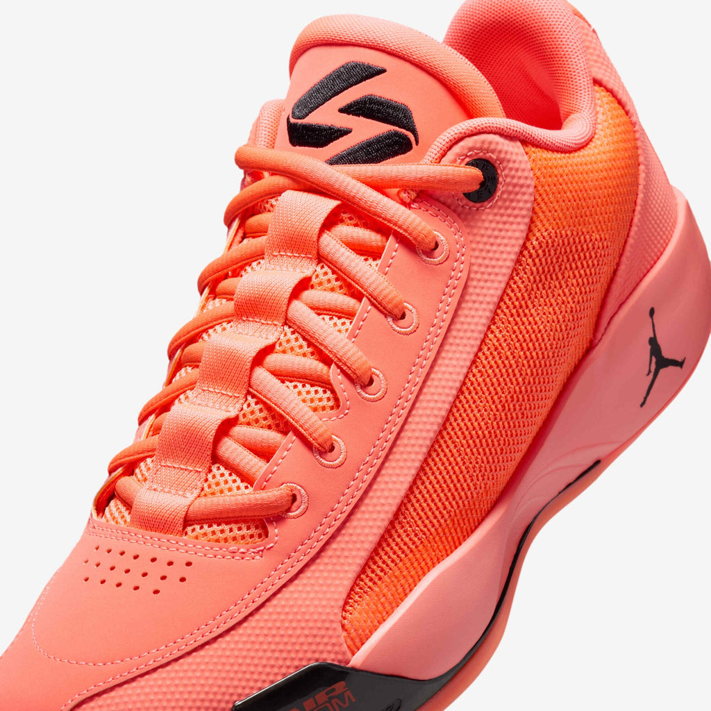 Nike Luka.. 77