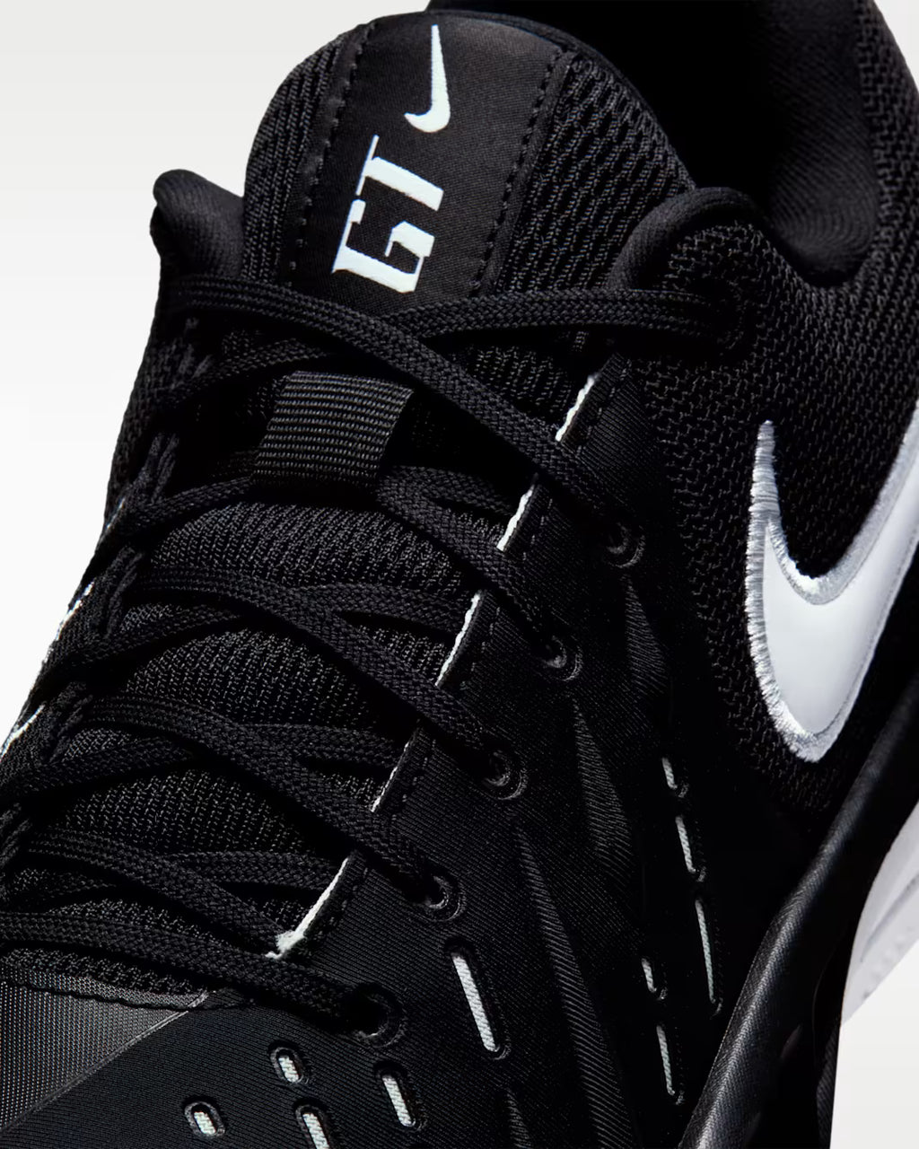 Nike G.T. Cut Academy 2 EP