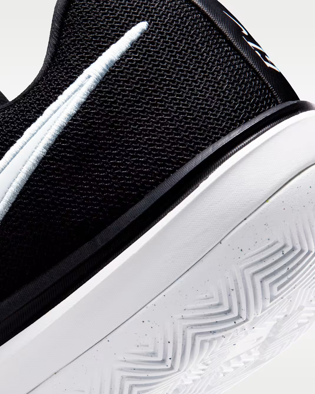Nike G.T. Cut Academy 2 EP
