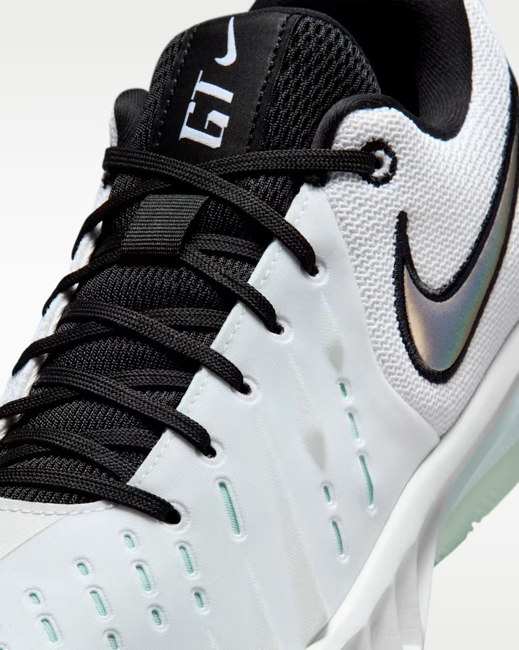 Nike G.T. Cut Academy 2 EP