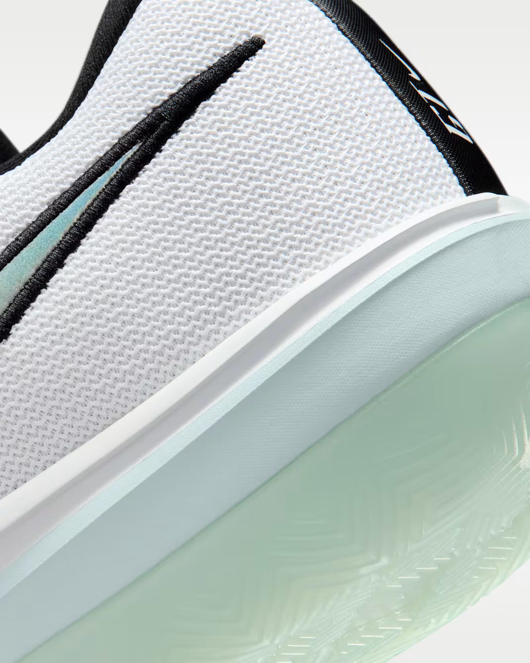 Nike G.T. Cut Academy 2 EP