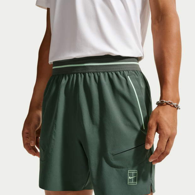 NikeCourt Advantage