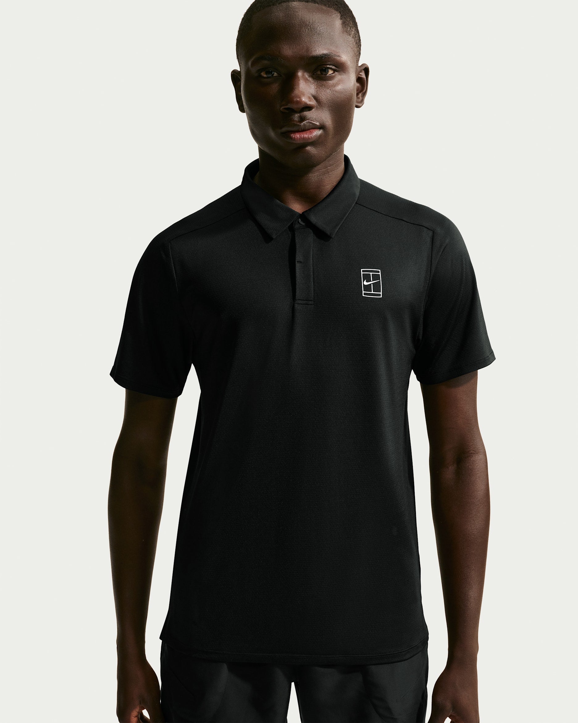 NikeCourt Advantage slim-fit