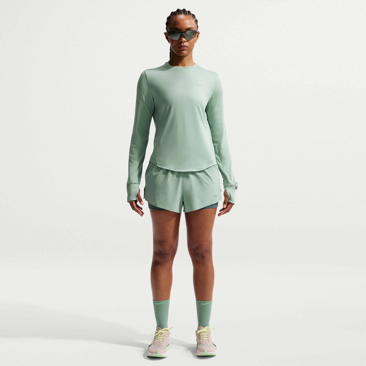 Nike Swift  Running Dri-FIT Mid-Rise Shorts LG